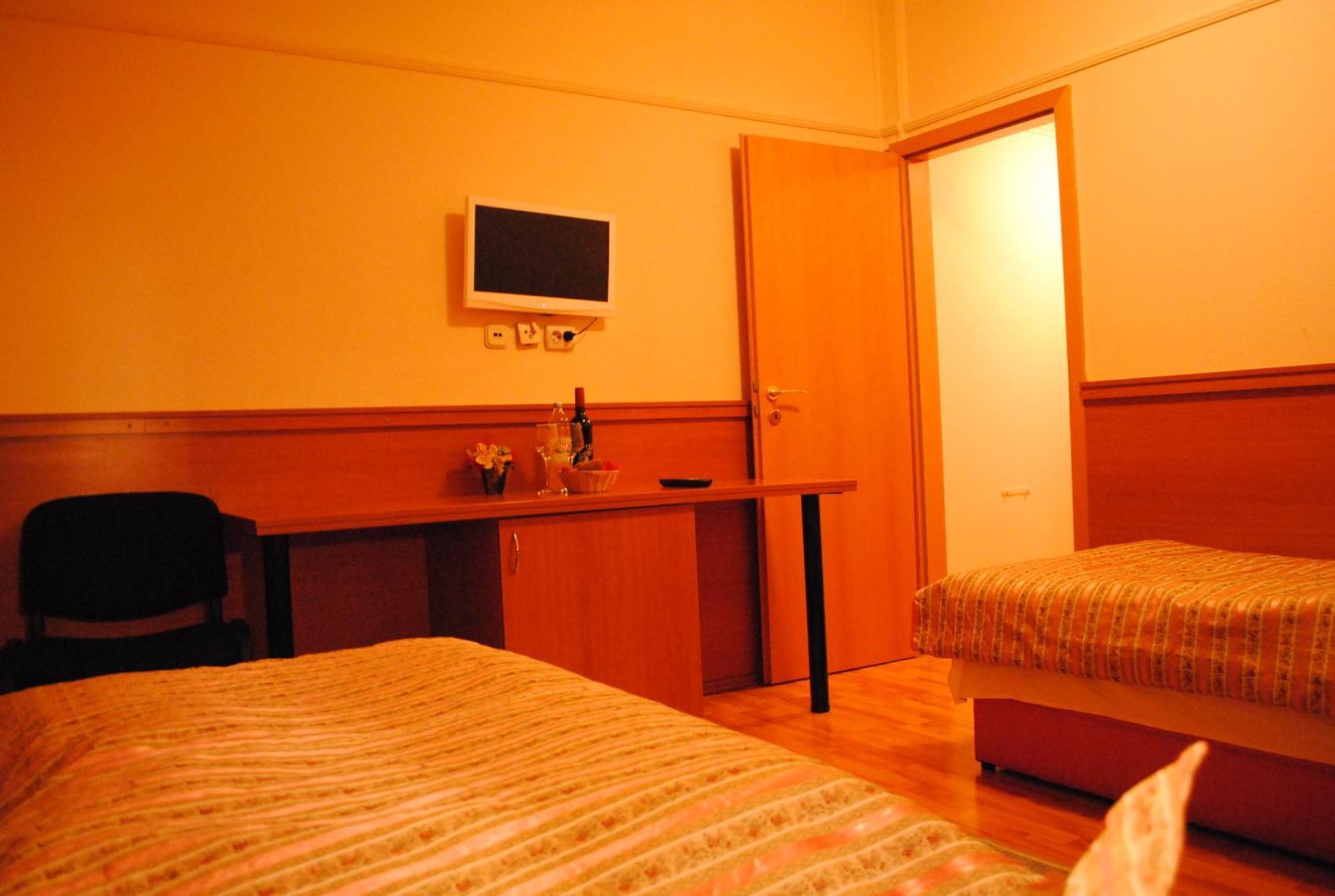 Motel Kiwi Grude Chambre photo