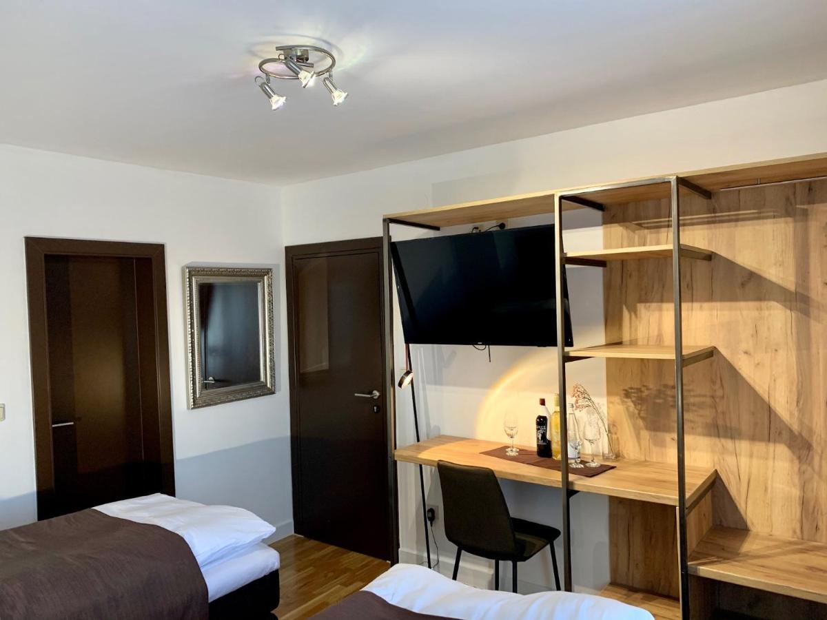 Motel Kiwi Grude Extérieur photo