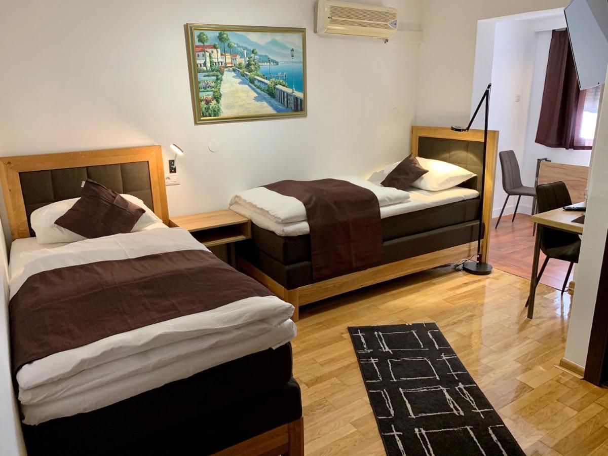 Motel Kiwi Grude Extérieur photo