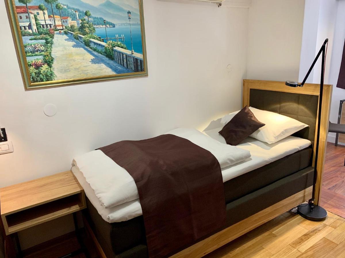Motel Kiwi Grude Extérieur photo
